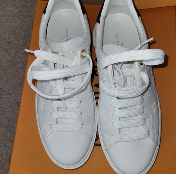 Louis Vuitton Sneakers - Picture 1 of 9